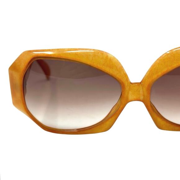 Christian Dior Oversized Archive Sunglasses main image 12